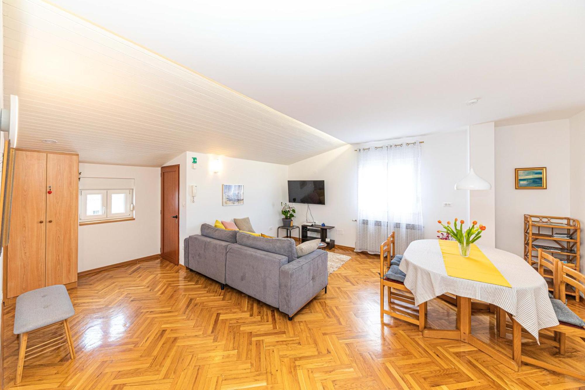 Apartments Iskra Stobreč エクステリア 写真