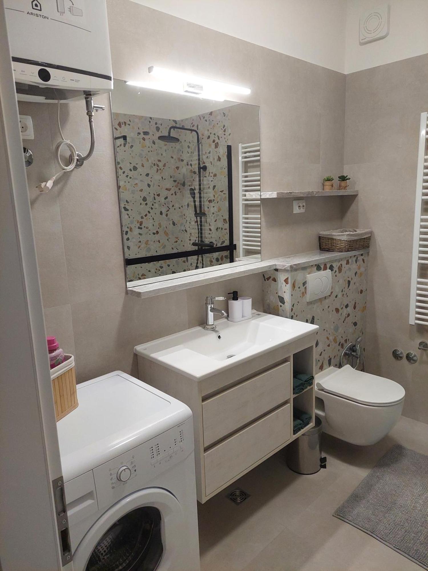 Apartments Iskra Stobreč エクステリア 写真